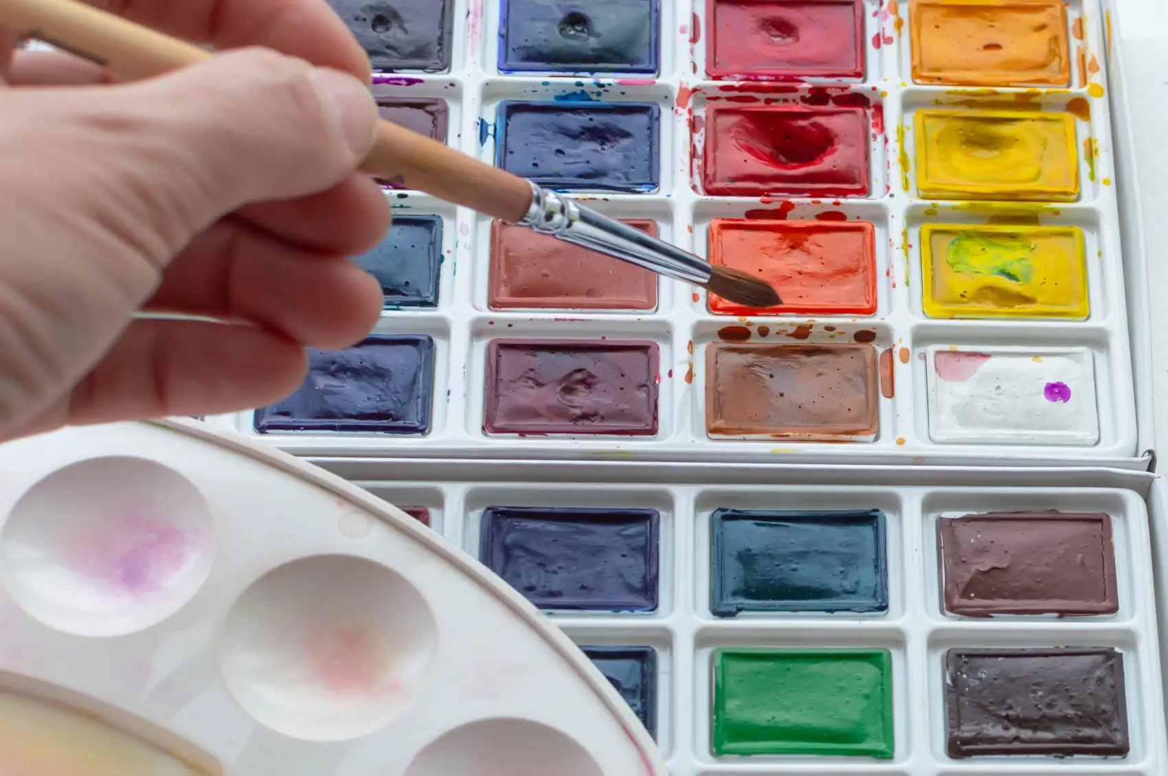 Quelle est la différence entre l'aquarelle et la gouache